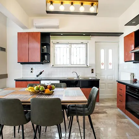 Vagioni Seaside Villa *