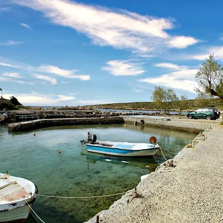 Vagioni Seaside Villa